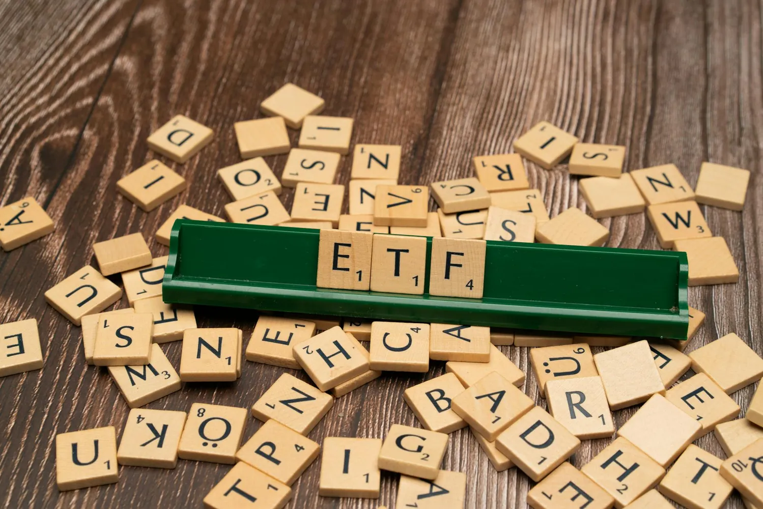 Identifying When Active or Passive ETFs Benefit Home Investment Strategies