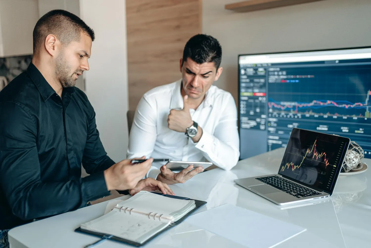 Local Housing Markets Reshaped: The Role of Emerging Technologies and Trends